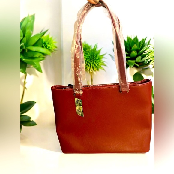 NWT Badgkey Mischka burgundy tote - Picture 4 of 10
